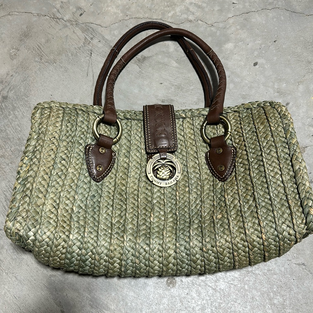 Tommy Bahama Seafoam Green Straw Bag. Ll-14